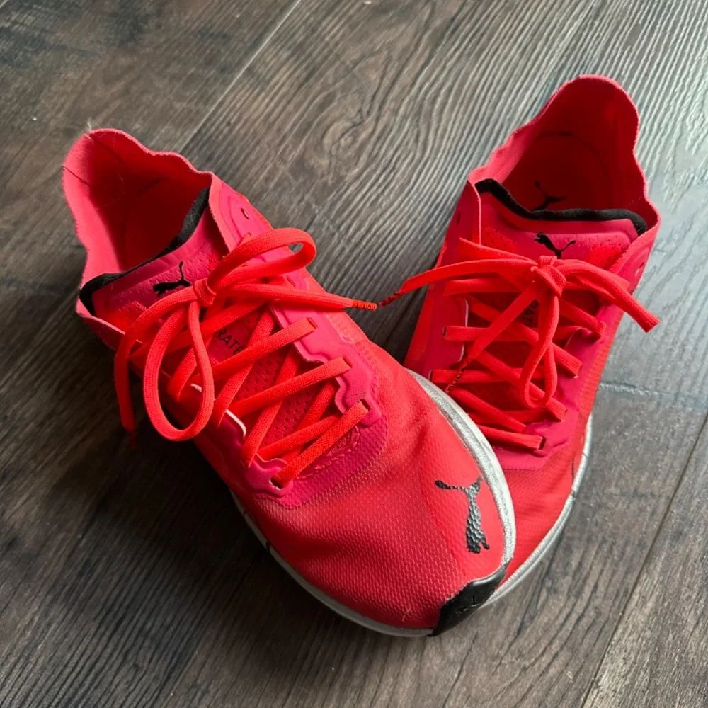 Runner - Picture 2 of 4